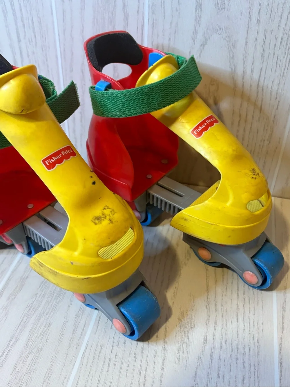Vintage 1984 Fisher Price 1-2-3 Grow With Me Roller Skates Blades Adjustable